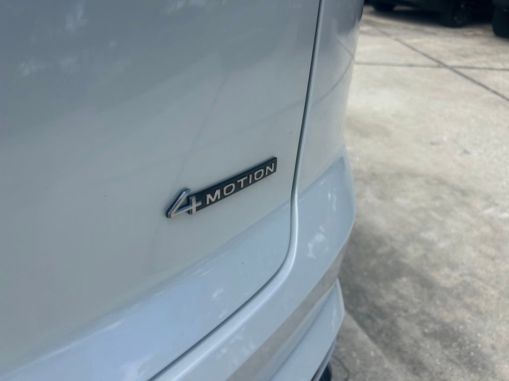 New 2026 White/off-white Volkswagen 2.0T SEL Premium R-Line image 33