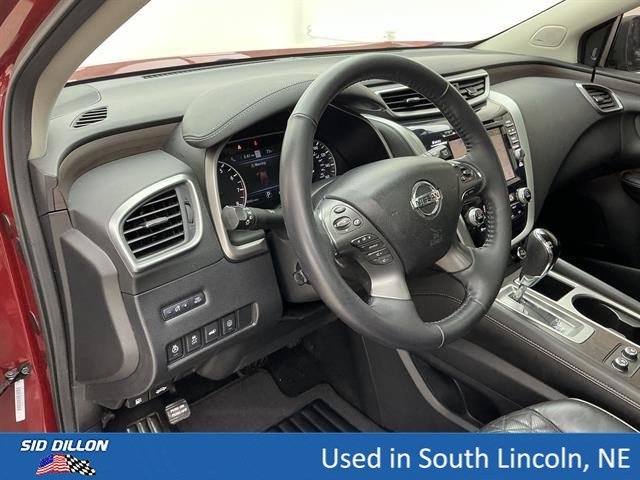 Used 2020 Cayenne Red Metallic Nissan Platinum image 13