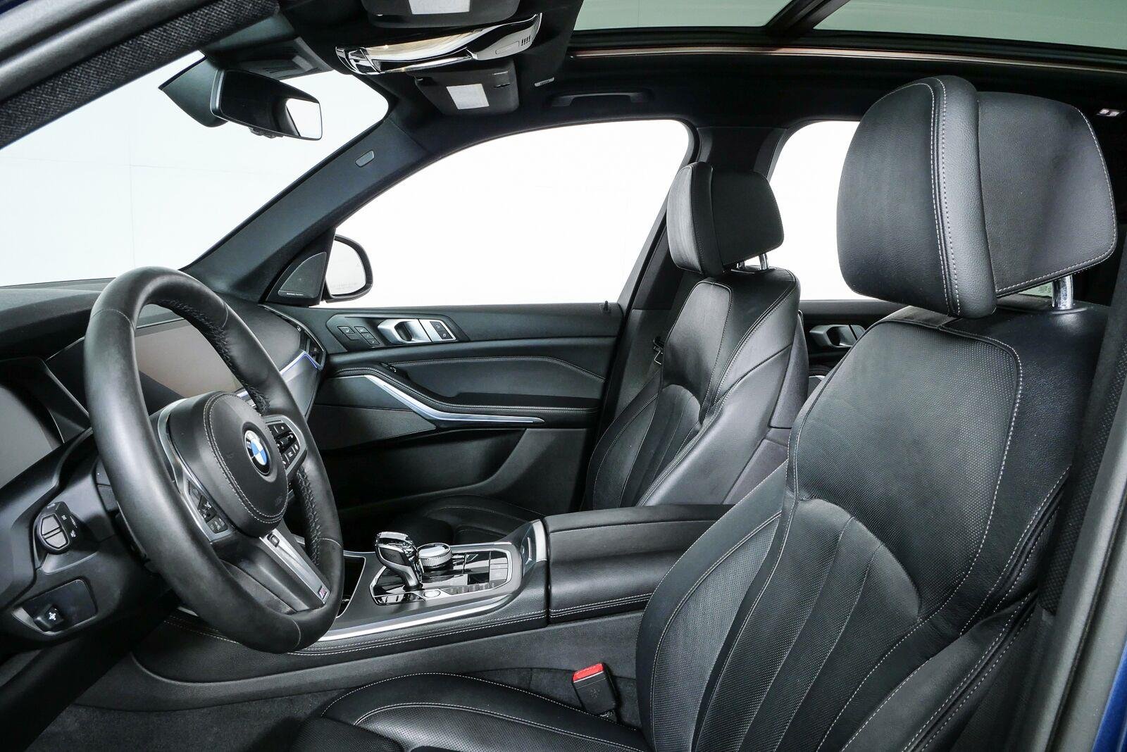 Used 2019 Tanzanite Blue II Metallic BMW xDrive40i image 5