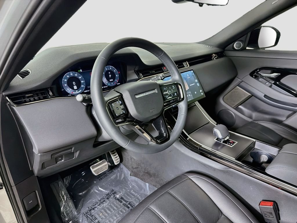Used 2026 Silver Land Rover Dynamic image 9