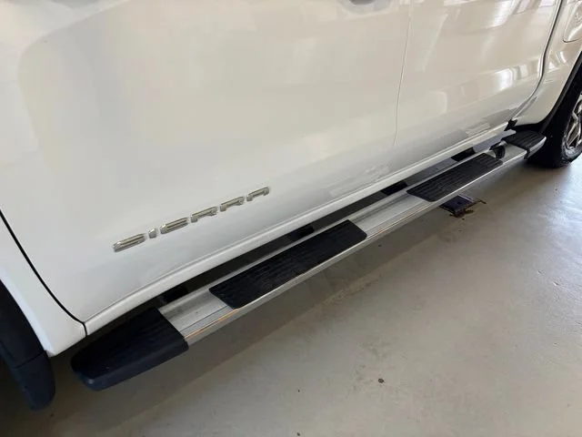 Used 2023 Summit White GMC SLT image 26
