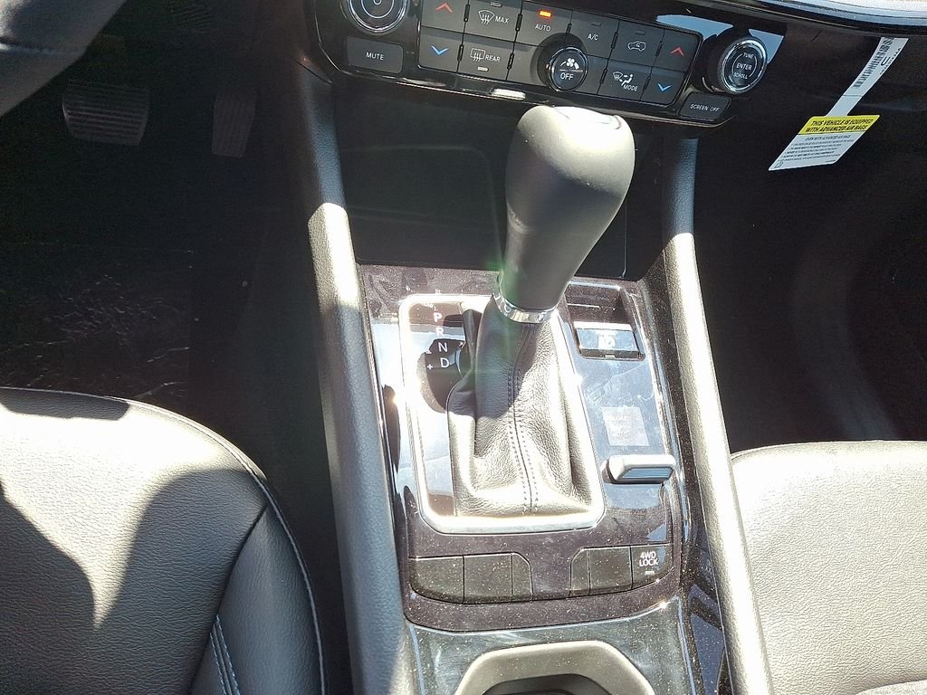 New 2026 Black Jeep Latitude image 10
