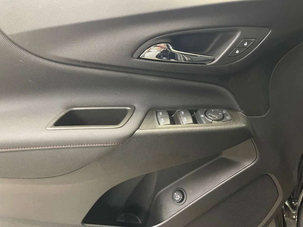 2023 Chevrolet Equinox RS - Photo 8