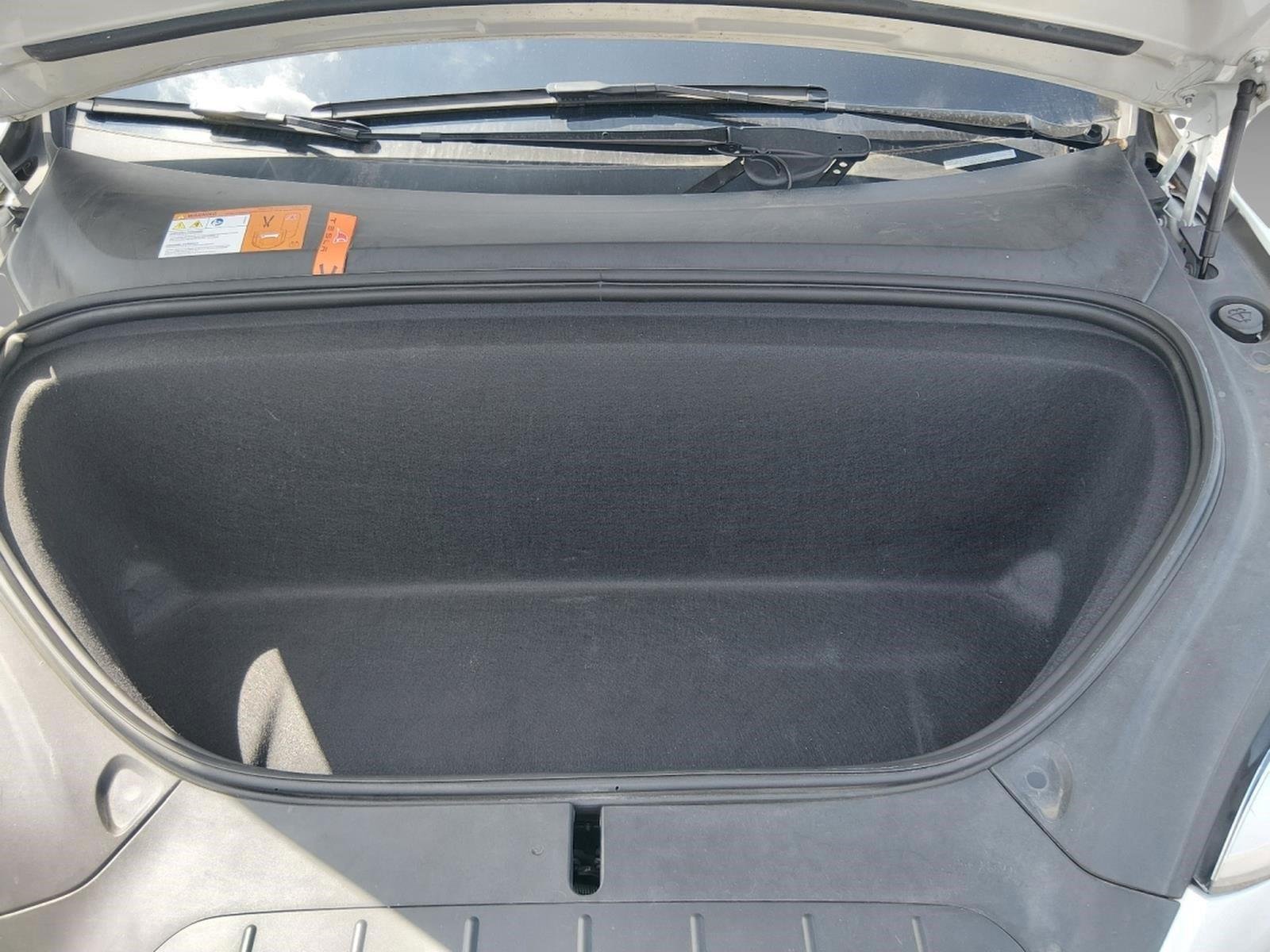 Used 2017  Tesla 90D image 14