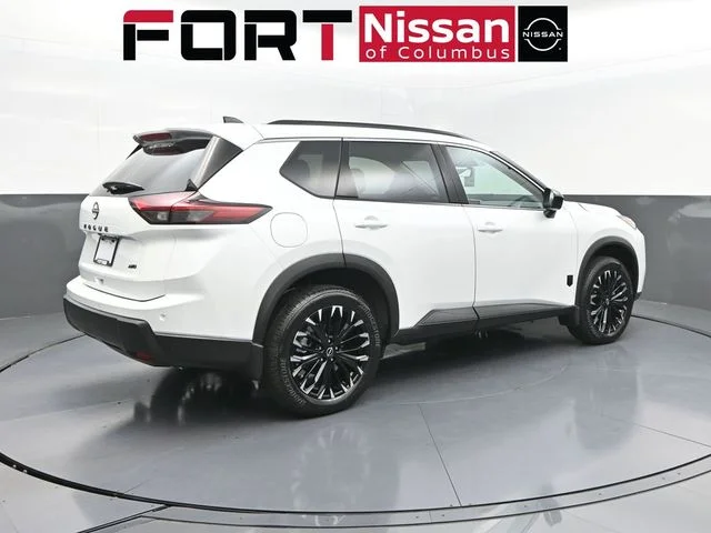 New 2026 Everest White Pearl TriCoat Nissan Dark Armor™ image 7