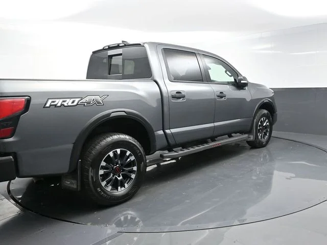 2024 Nissan Titan PRO-4X - Photo 7
