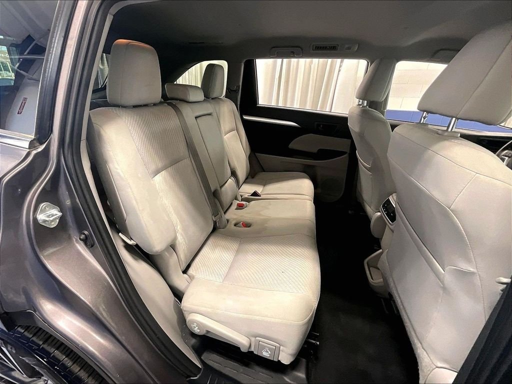 Used 2019 Gray Toyota LE image 16
