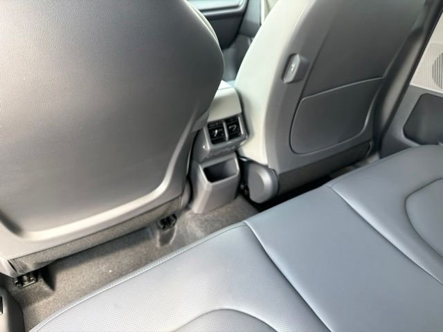 New 2027 Iceberg Green Kia EX image 10