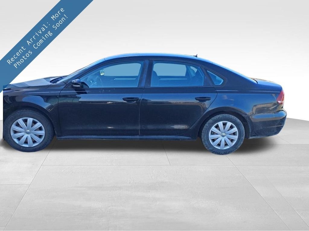 2013 Volkswagen Passat S