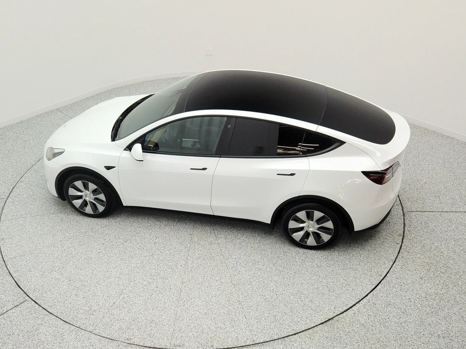Used 2022 Pearl White Multi-Coat Tesla Long Range AWD image 28