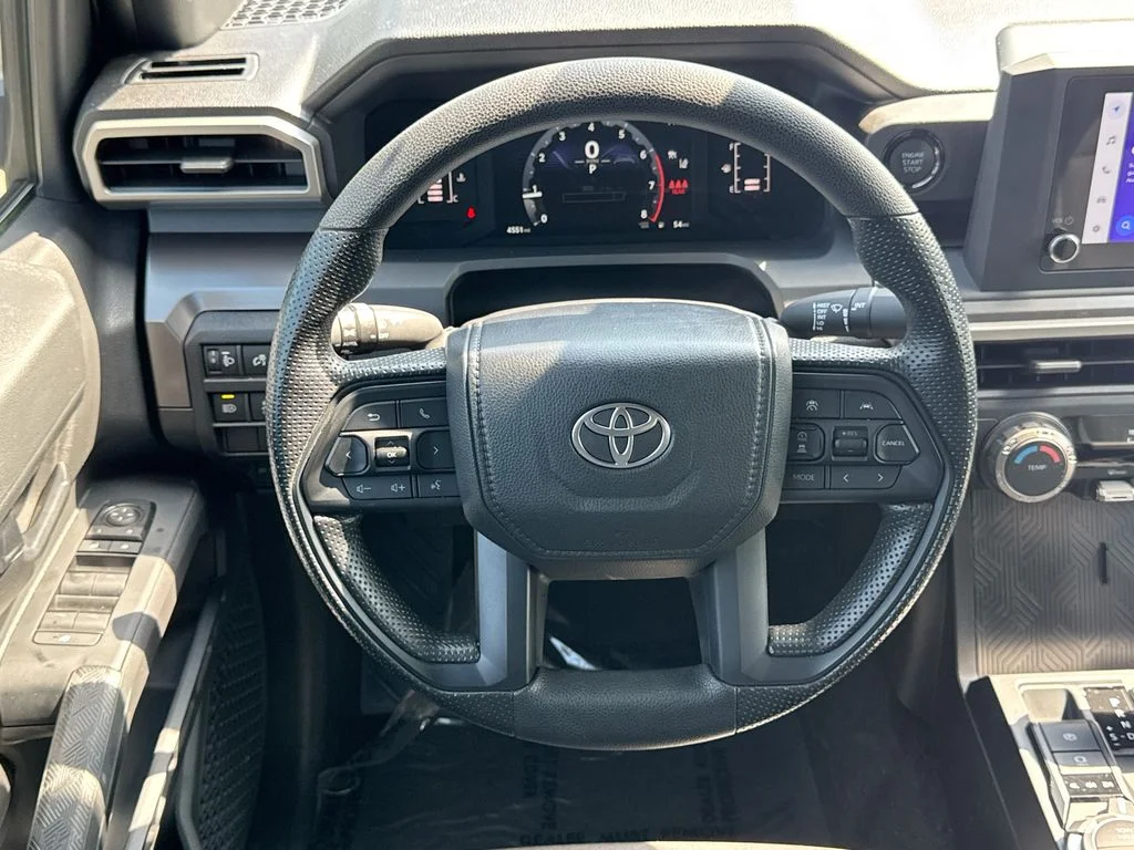 Used 2025  Toyota SR5 image 23