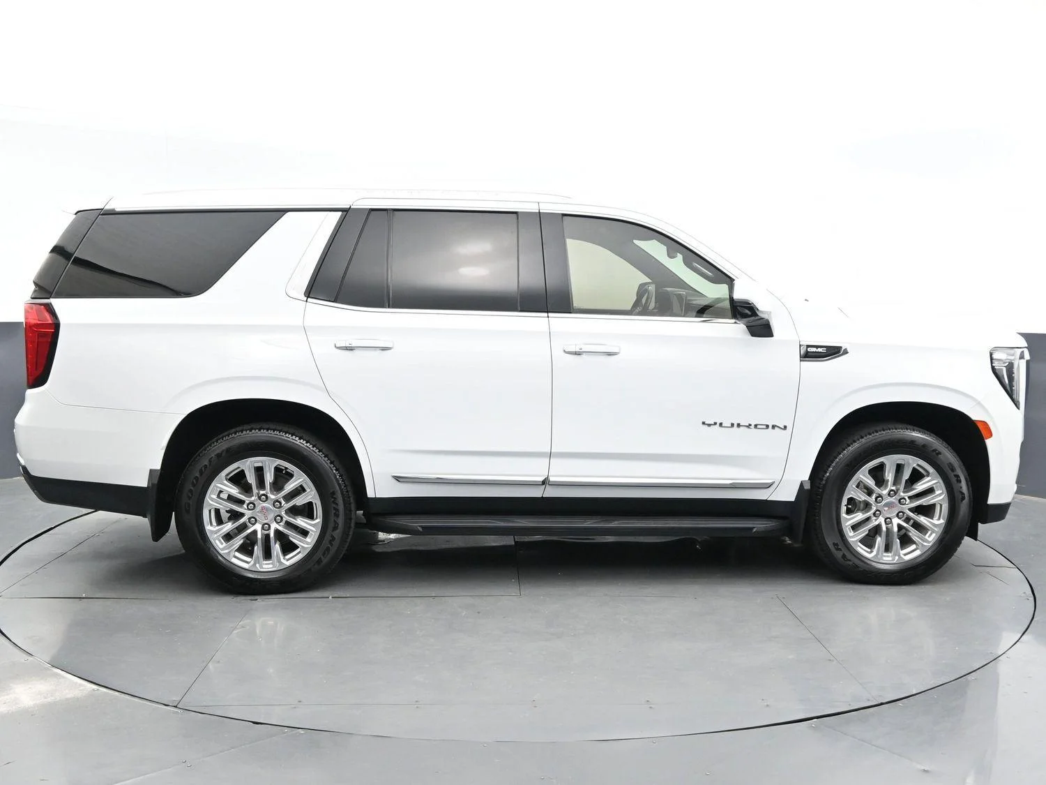 Used 2021 Summit White GMC SLT image 8