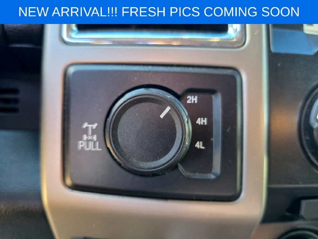 Used 2018  Ford XL image 9
