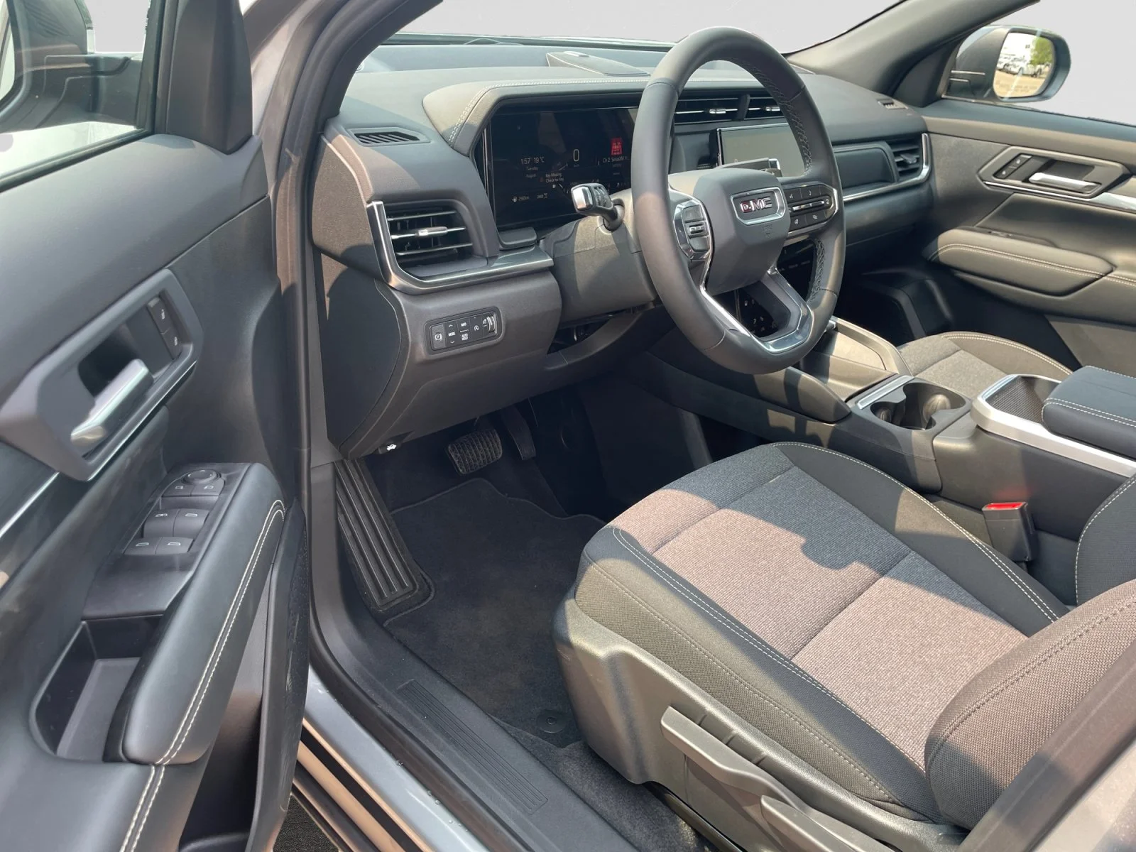 New 2027 Sterling Metallic GMC AWD Elevation image 12