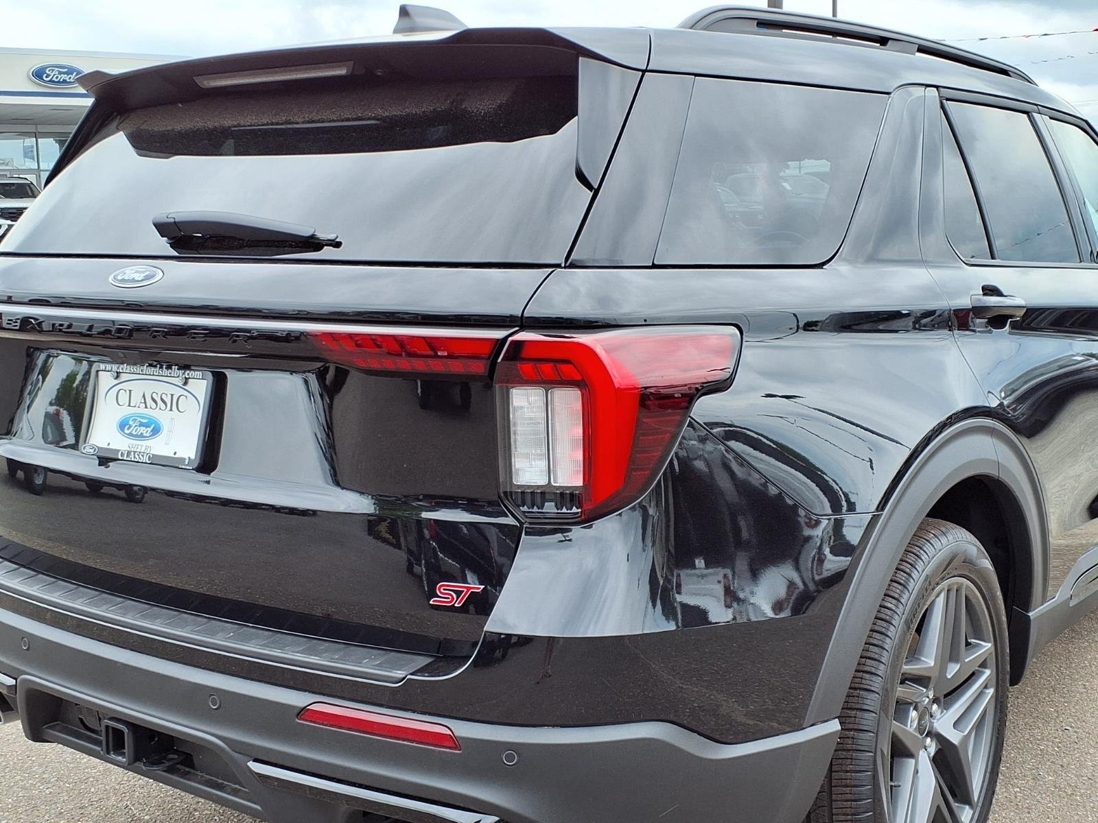 New 2026 Agate Black Metallic Ford ST image 18