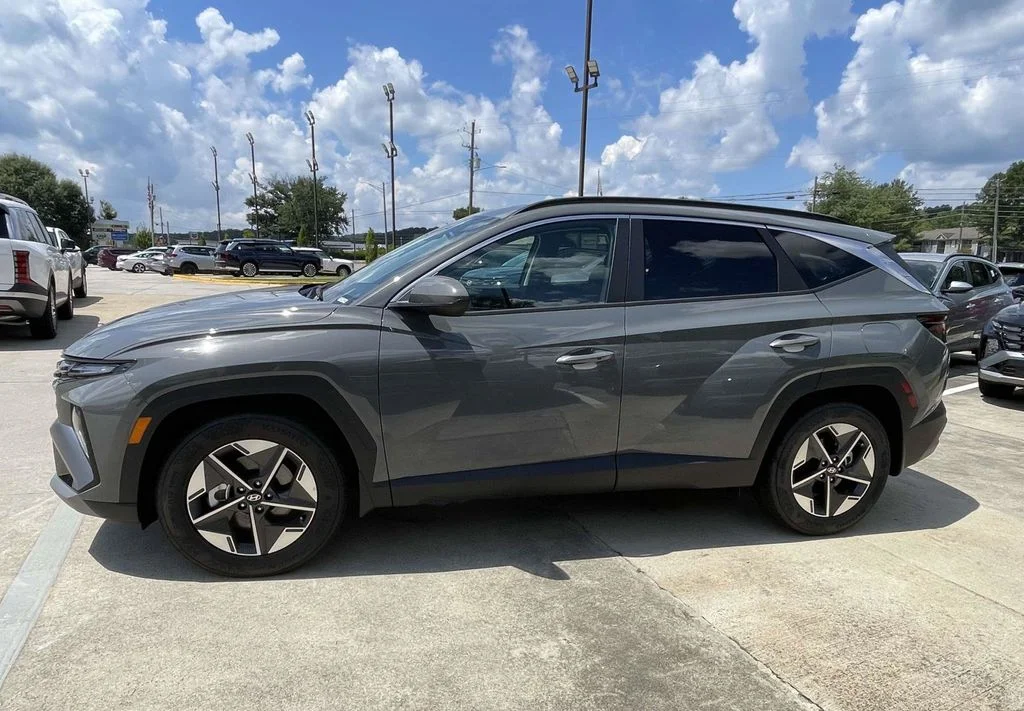 New 2026 Gray Hyundai SEL image 6