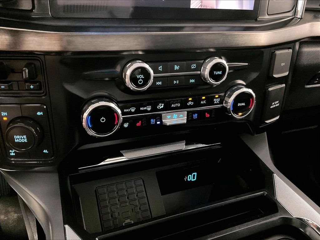 Used 2023 White Ford Lariat image 26