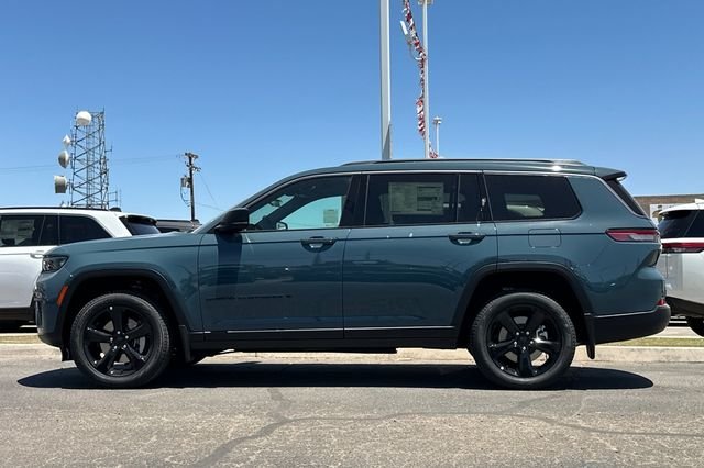 New 2026 Steel Blue Exterior Paint Jeep Limited image 6