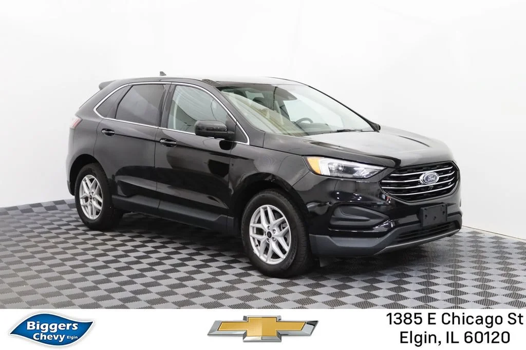 Used 2023 Black Ford SEL image 1