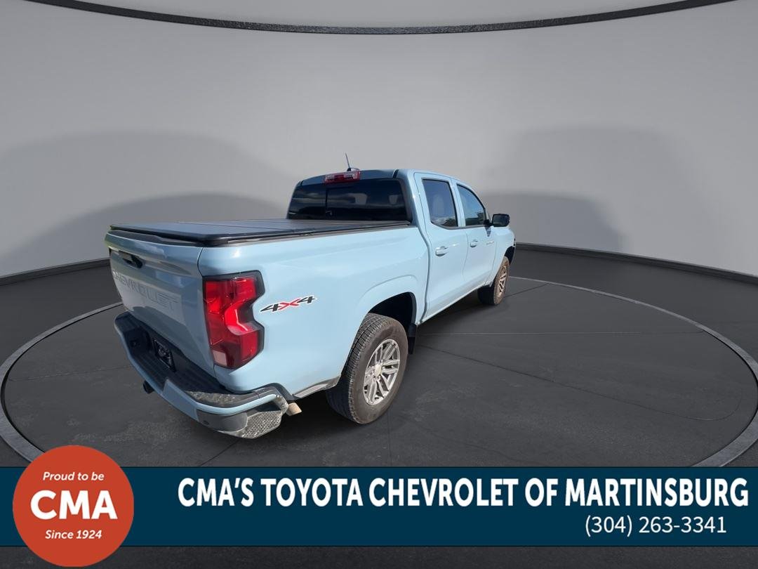 Used 2025 Snowdrift Metallic Chevrolet 4WD LT image 8