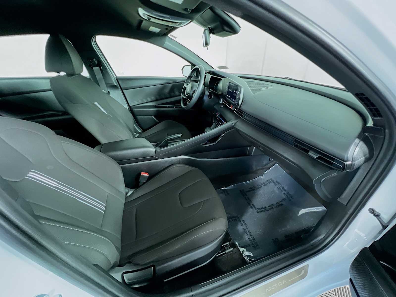 Used 2025 Serenity White Hyundai SEL Sport image 26