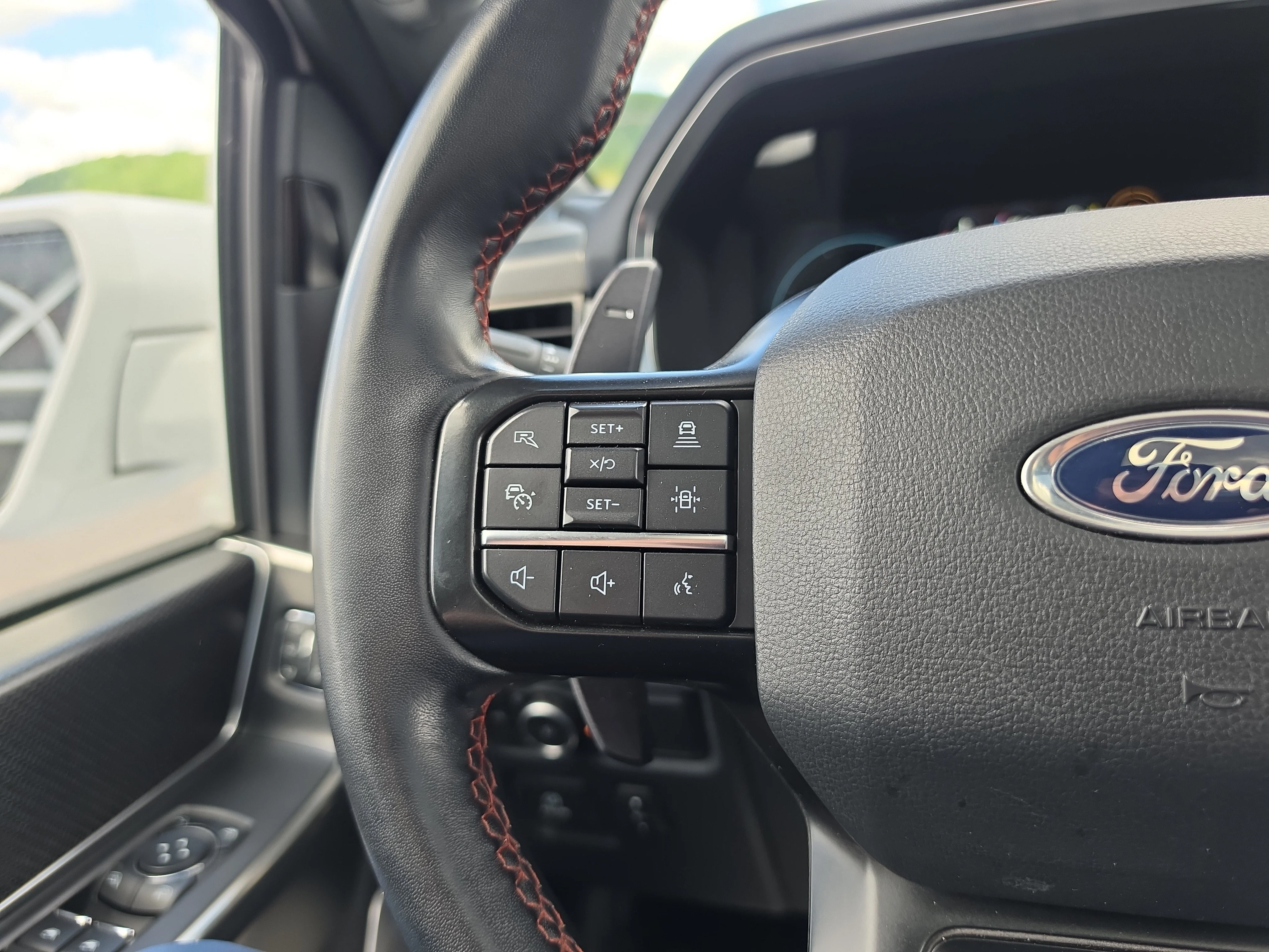 Used 2022 Oxford White Ford Raptor image 21