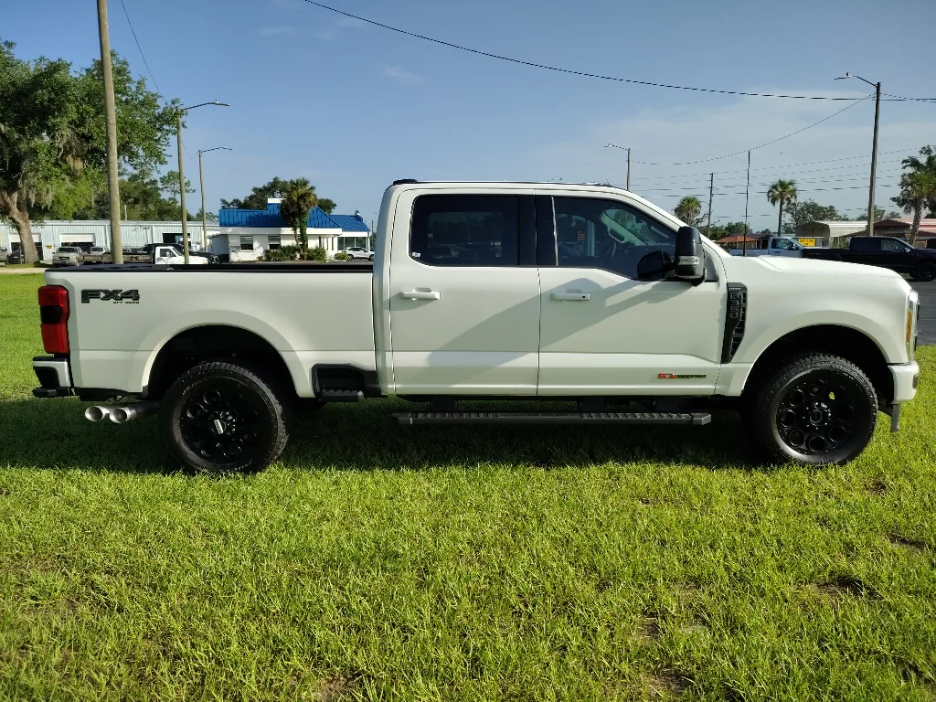 New 2026 Star White Metallic Tri-Coat Ford F-350® Lariat® image 9