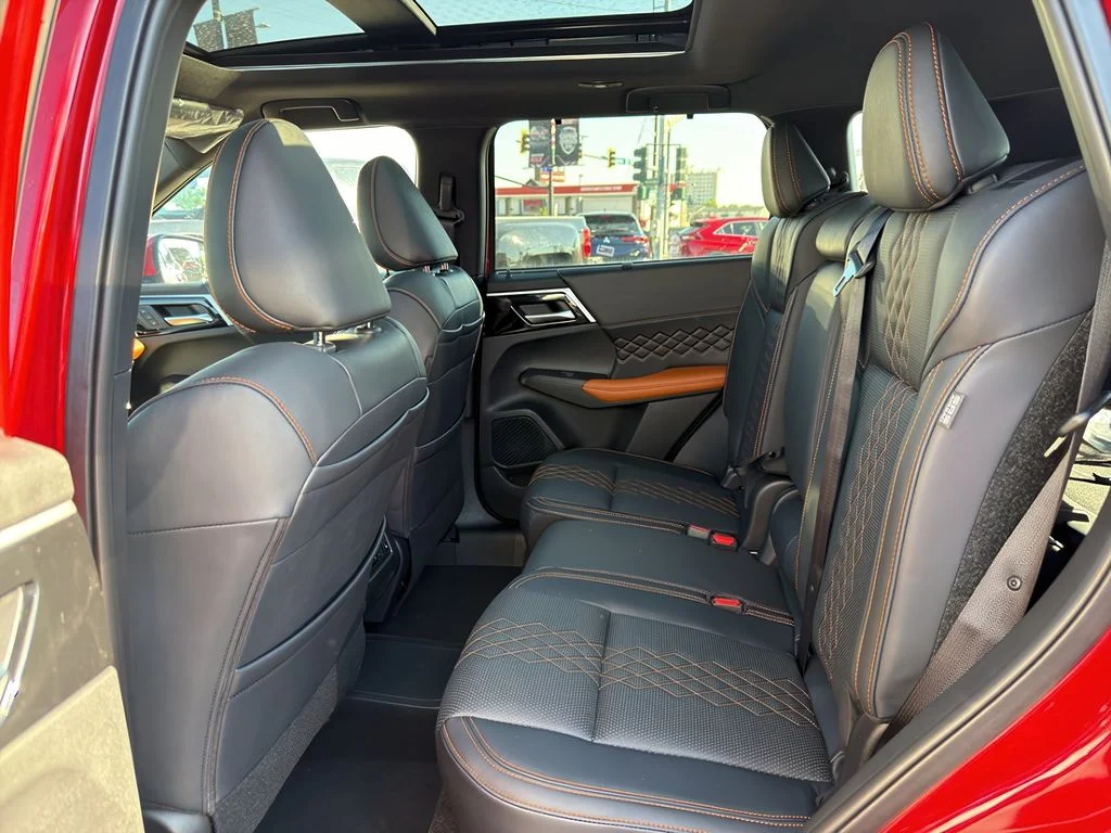 2025 Mitsubishi Outlander Plug-in Hybrid SEL - Photo 20