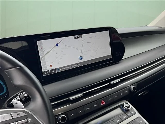 Used 2024 White Hyundai SEL image 27