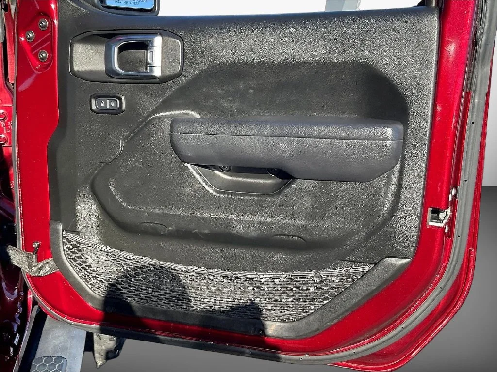 Used 2022 Snazzberry Pearlcoat Jeep Sport S image 26
