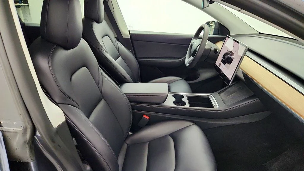 Used 2022 Midnight Silver Metallic Tesla Performance AWD image 27
