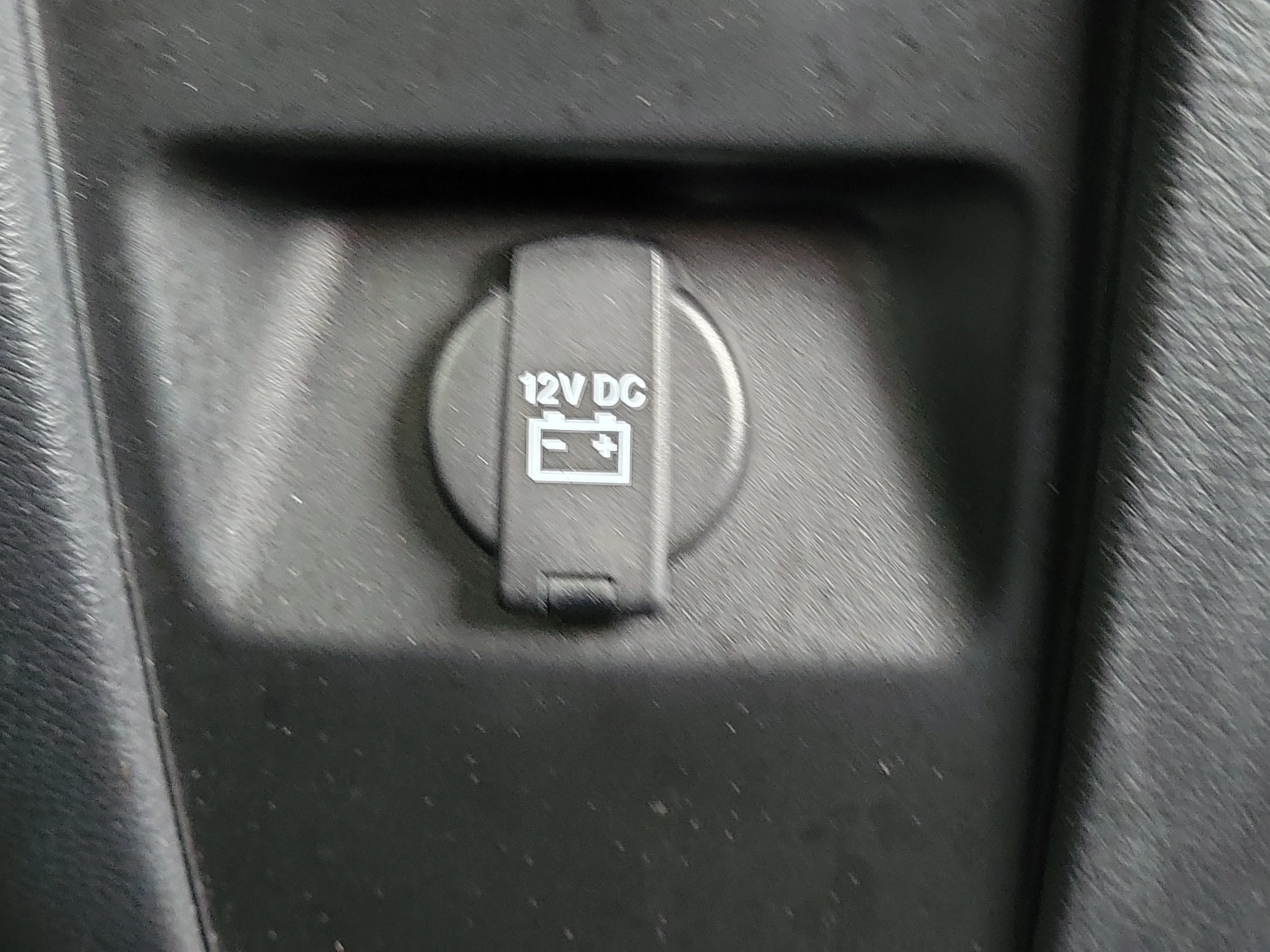 Used 2018 Red Line Dodge SE image 6