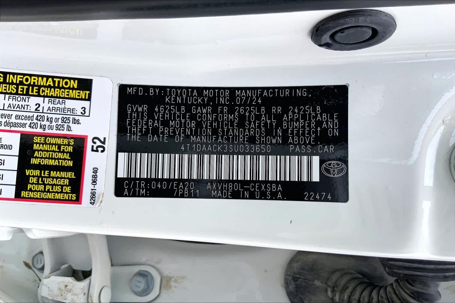 Used 2025 Ice Cap Toyota SE image 36