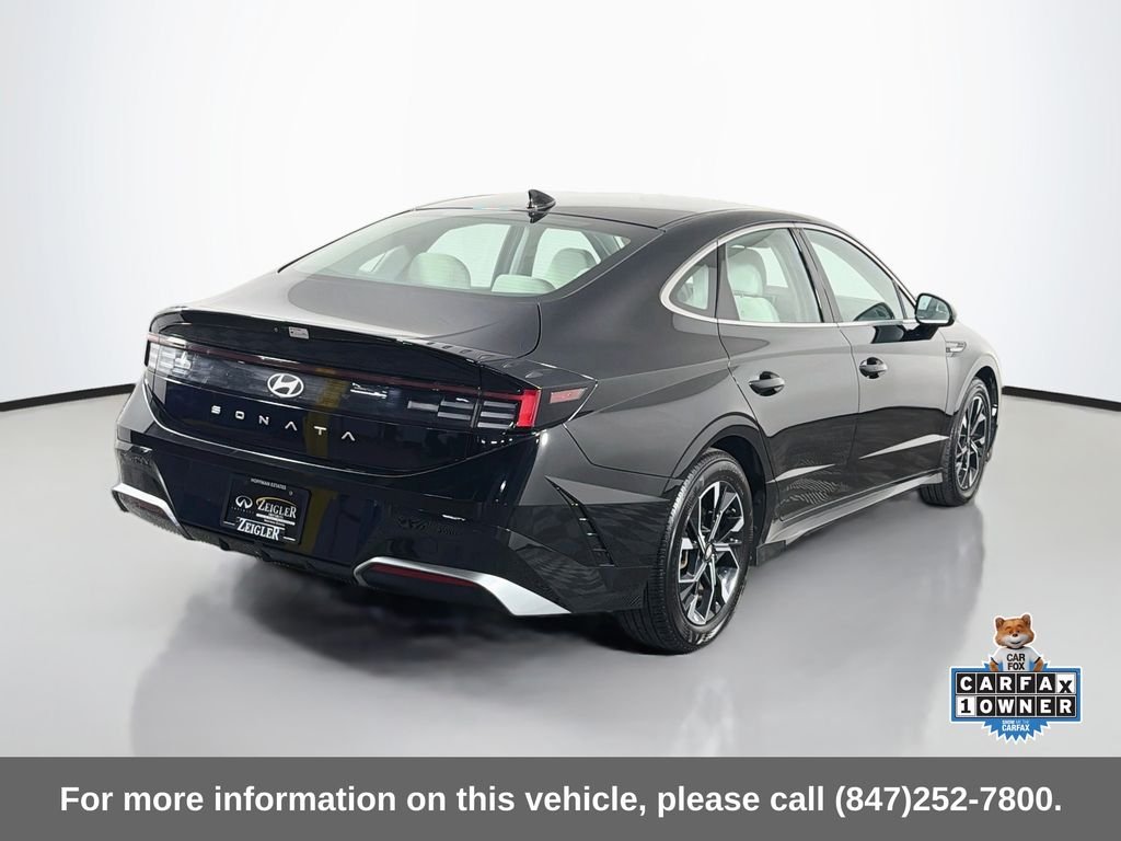 Used 2025 Abyss Black Hyundai SEL image 7