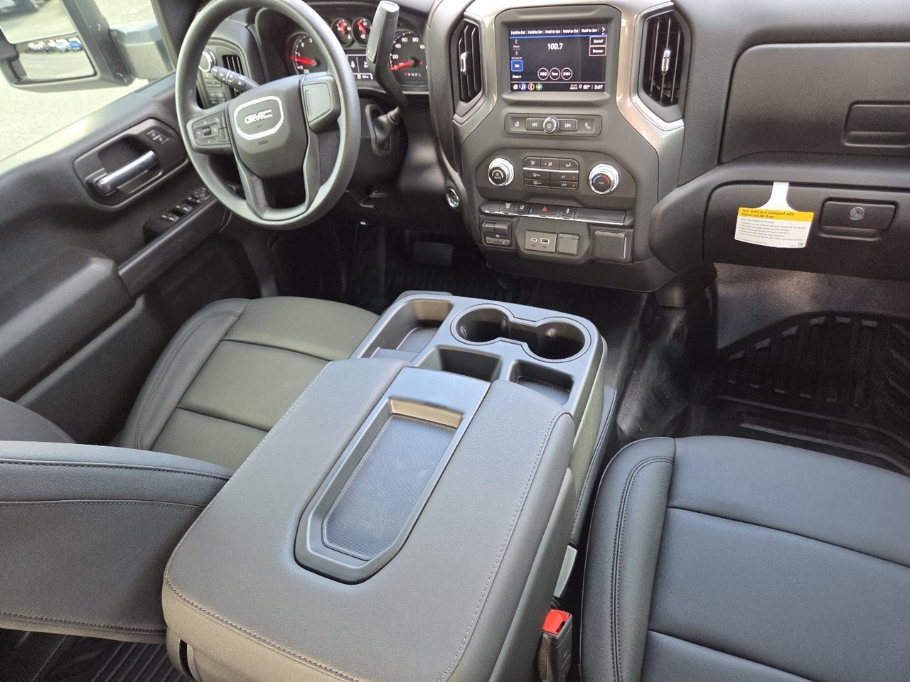 2025 GMC Sierra 3500 Chassis Cab Pro - Photo 25
