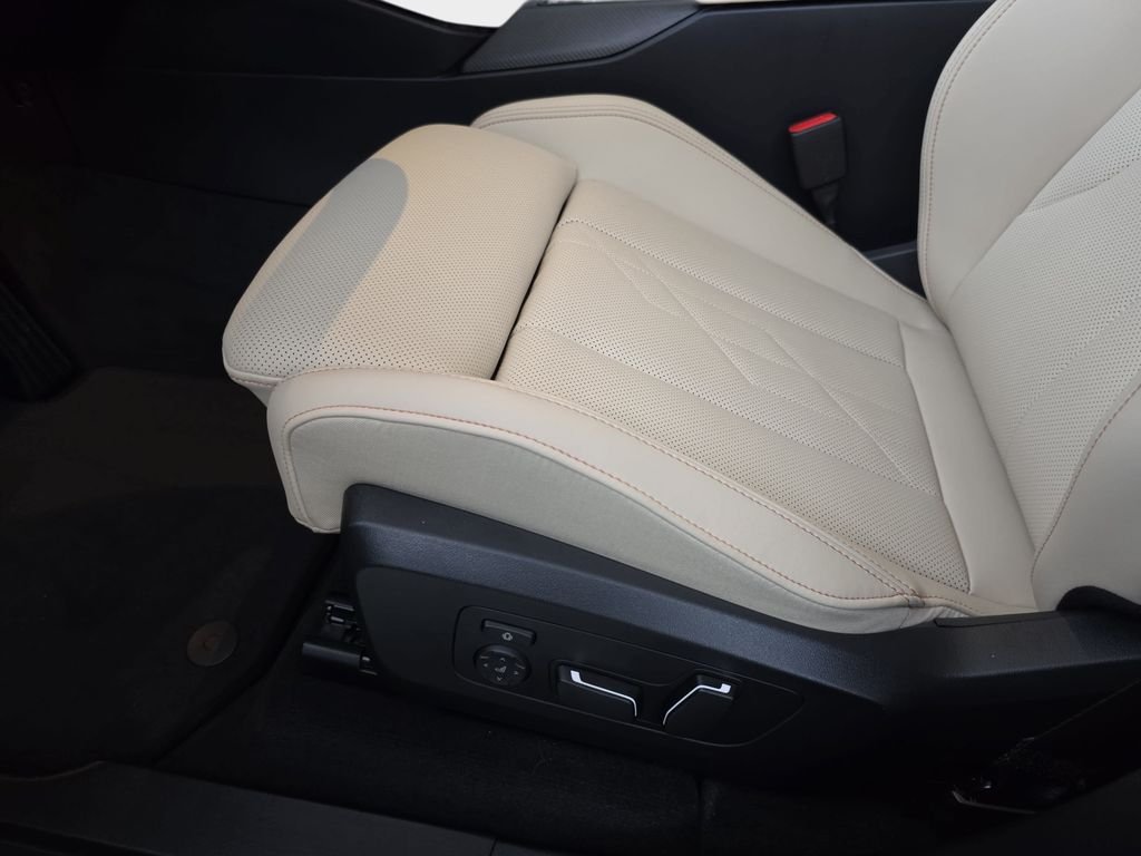 New 2026 Dune Grey Metallic BMW 30 xDrive image 26