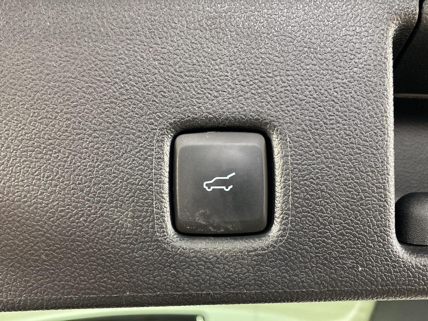 Used 2023 Oxford White Ford Active image 22