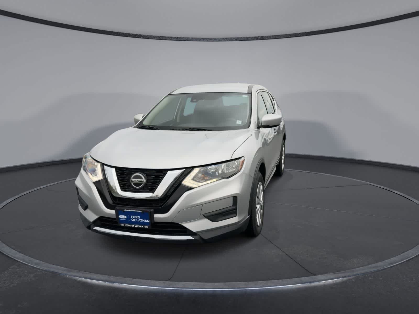 Used 2019 Brilliant Silver Metallic Nissan S image 3
