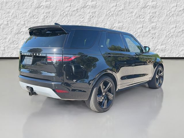 Used 2025 Santorini Black Metallic Land Rover Metropolitan Edition image 3