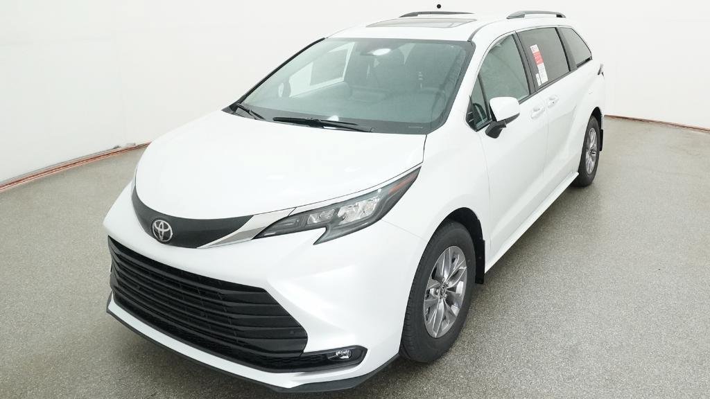New 2026 Wind Chill Pearl Toyota XLE image 37