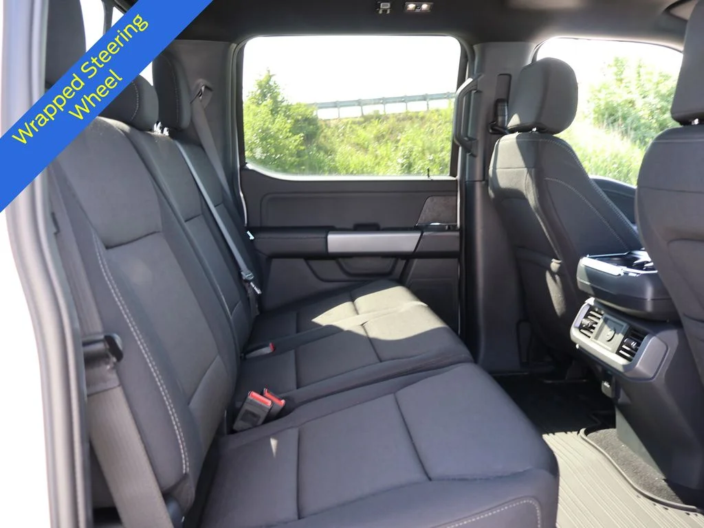 New 2026 Oxford White Ford XLT image 13
