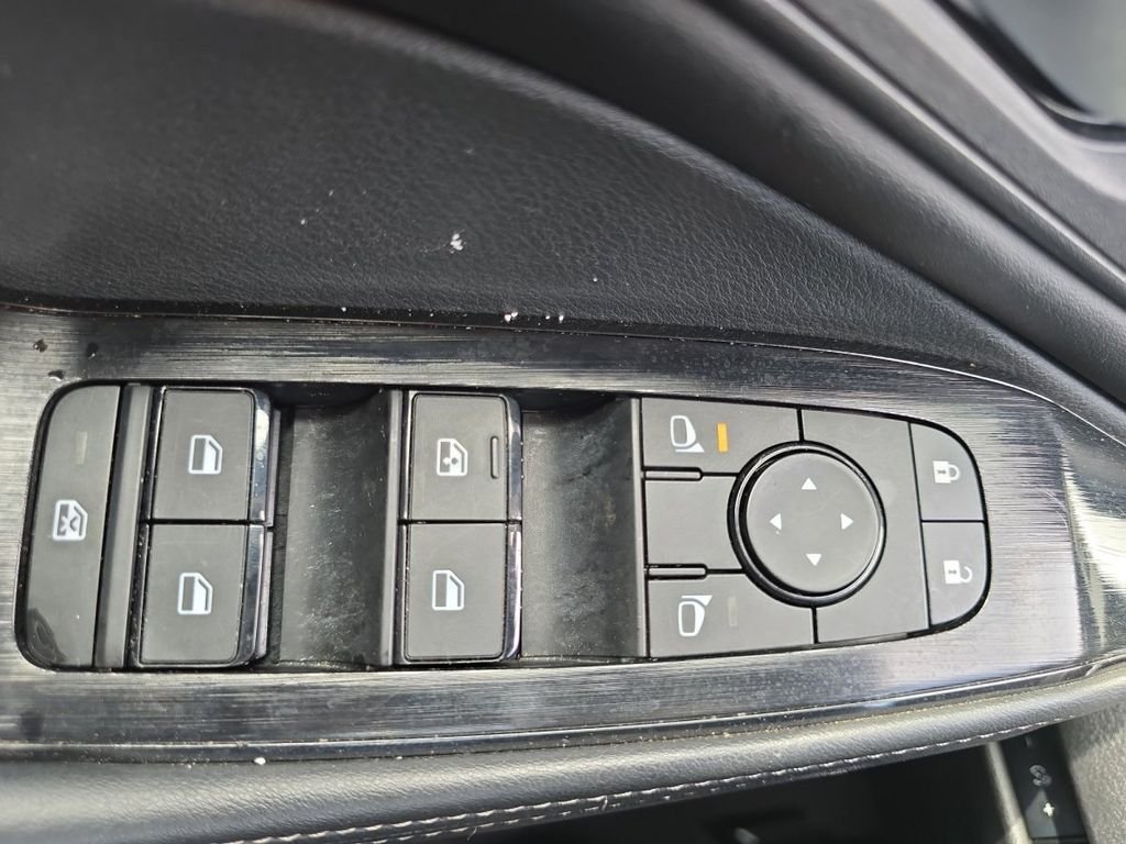 Used 2025 Gray Nissan SV image 30