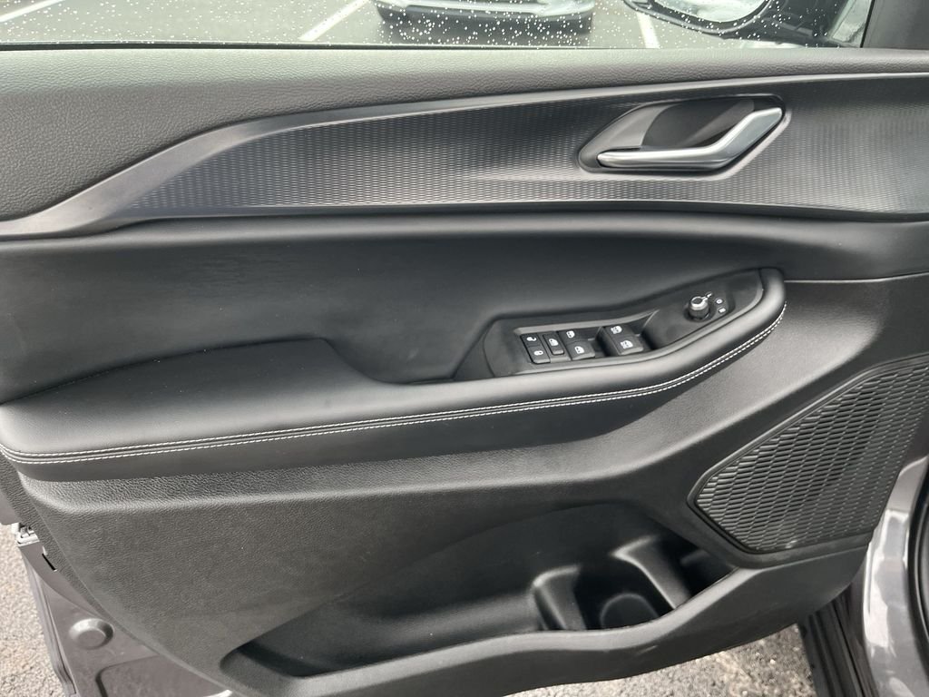 Used 2025 Gray Jeep Altitude X image 13