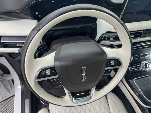 Certified Used 2023 Pristine White Lincoln Black Label image 21