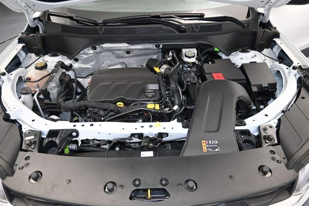 2025 Chevrolet Trax LT - Photo 12