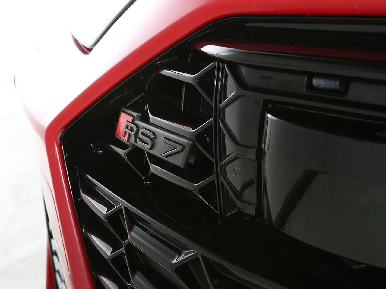 Used 2021 Red Audi 4.0T image 8