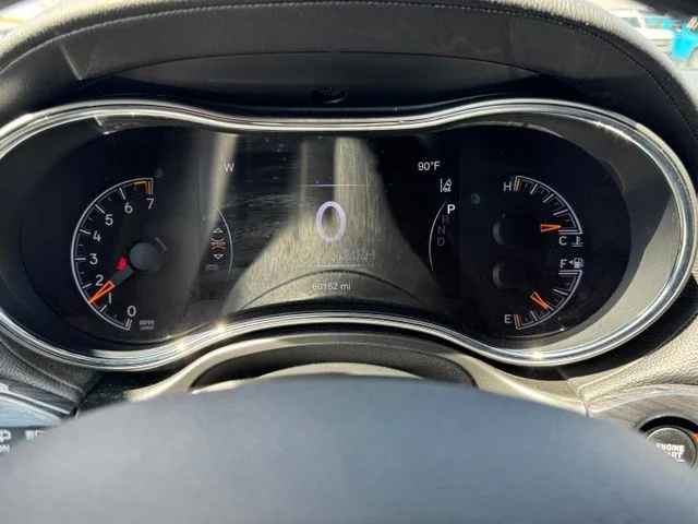 Used 2019 Blue Jeep Overland image 33