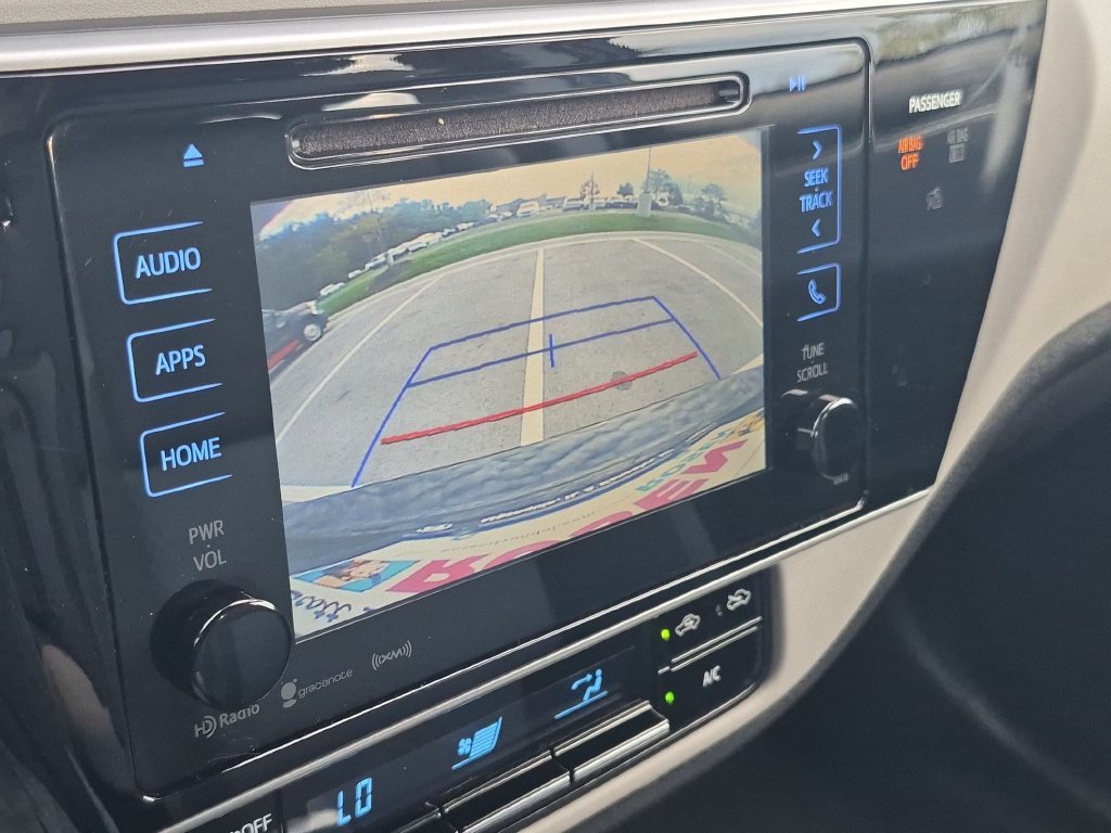 2017 Toyota Corolla LE - Photo 18
