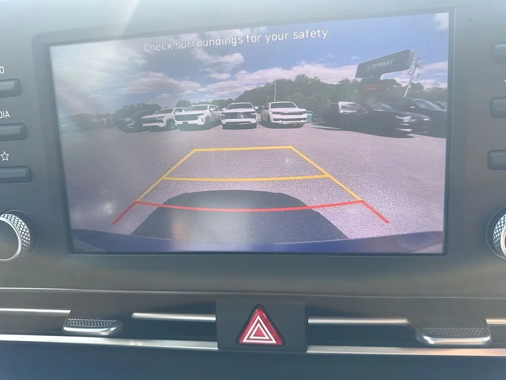 Used 2023 Blue Hyundai SE image 15
