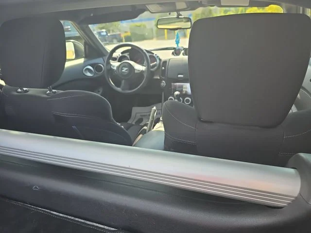 Used 2020 White Nissan Base image 12